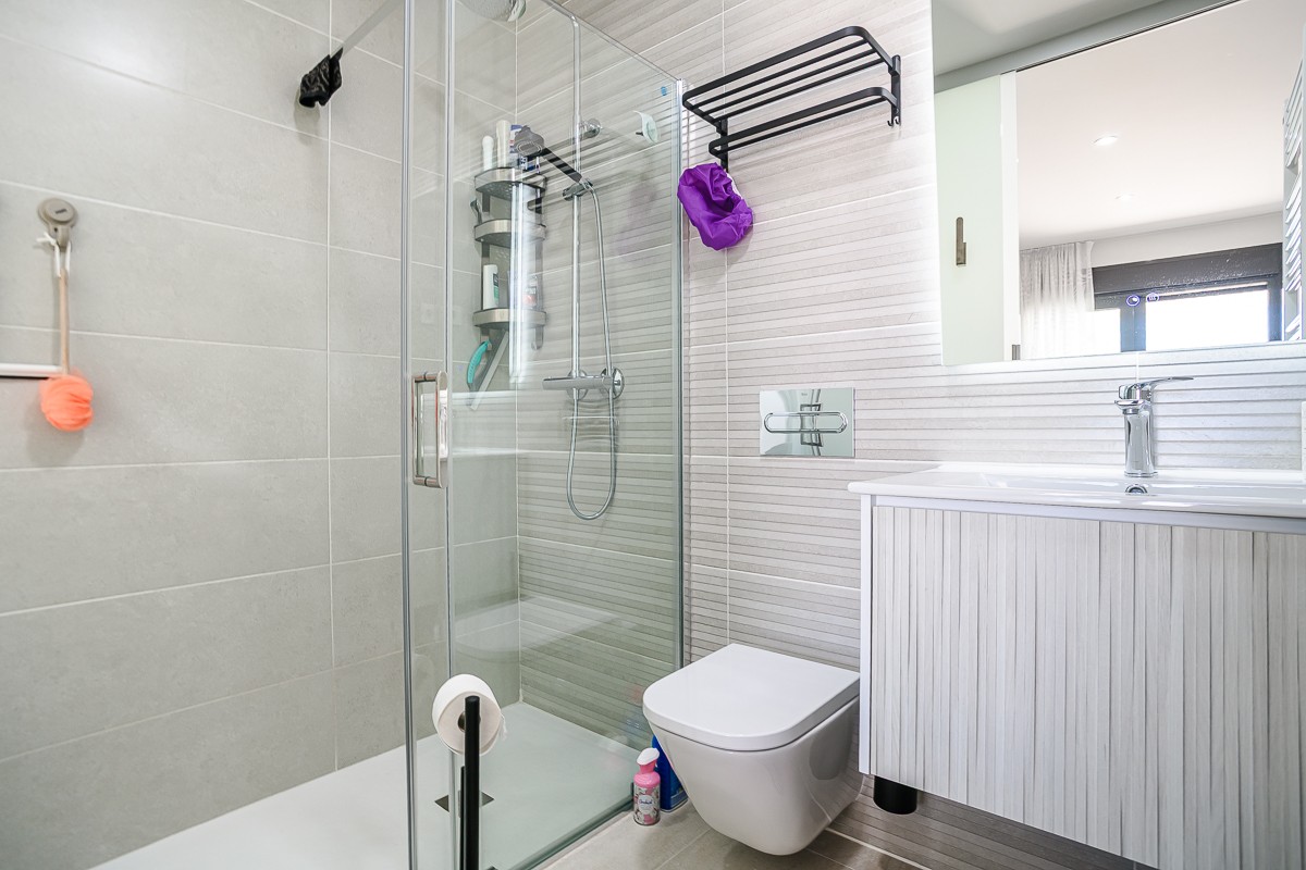 For sale - 3 Bedroom 3 Bathroom Apartment in Torrevieja - Costa Blanca  - Alicante