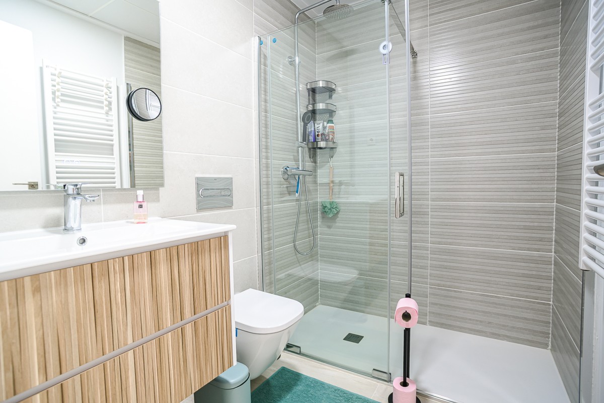 For sale - 3 Bedroom 3 Bathroom Apartment in Torrevieja - Costa Blanca  - Alicante