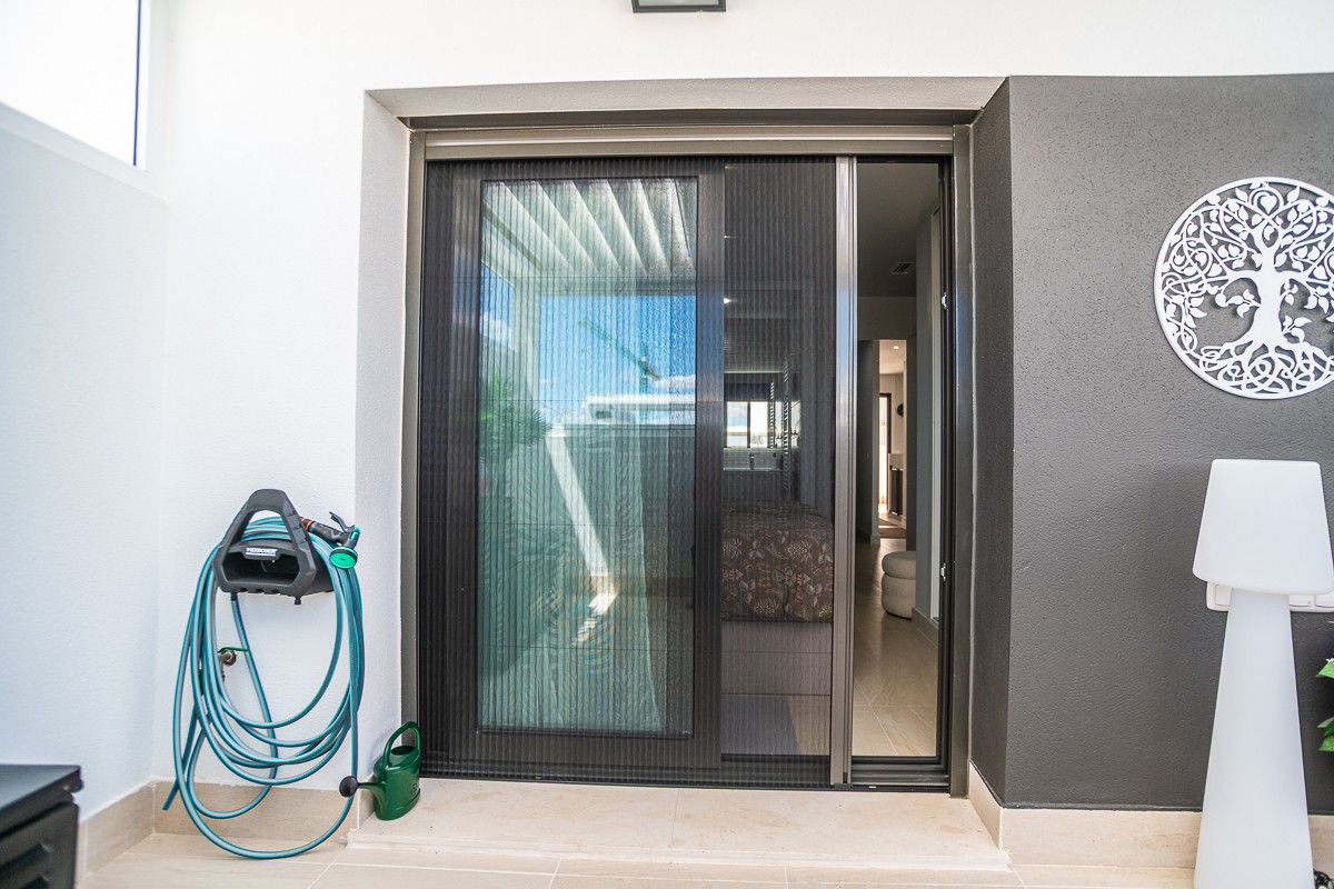 For sale - 3 Bedroom 3 Bathroom Apartment in Torrevieja - Costa Blanca  - Alicante