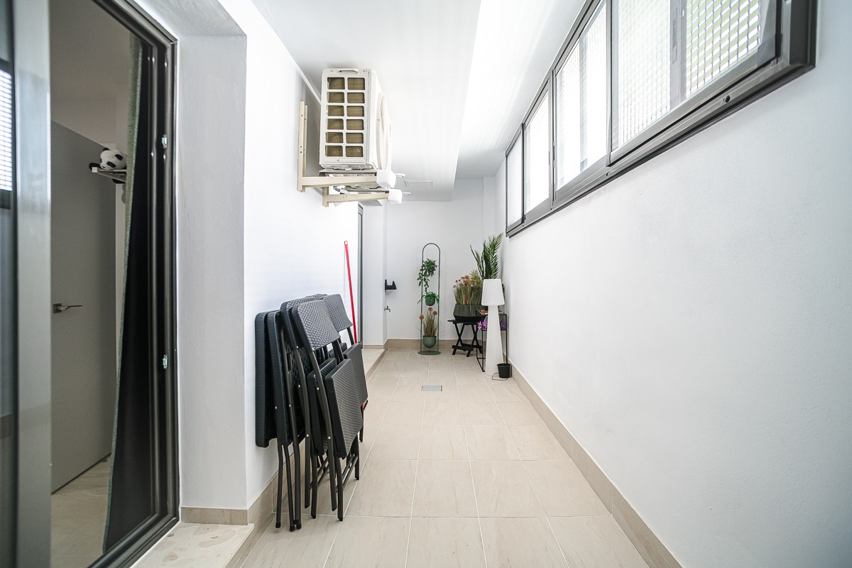 For sale - 3 Bedroom 3 Bathroom Apartment in Torrevieja - Costa Blanca  - Alicante