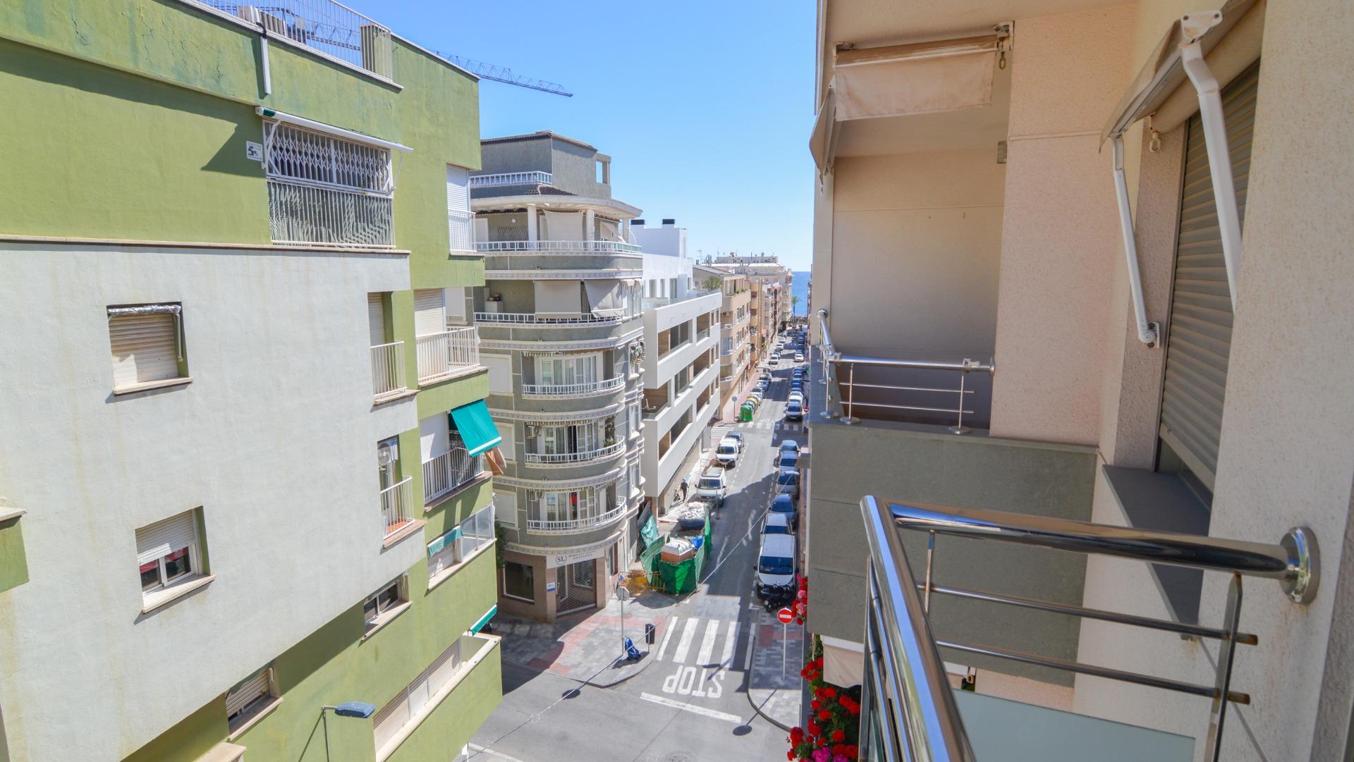 For sale - 2 Bedroom 2 Bathroom Apartment in Torrevieja - Playa Del Cura  - Alicante
