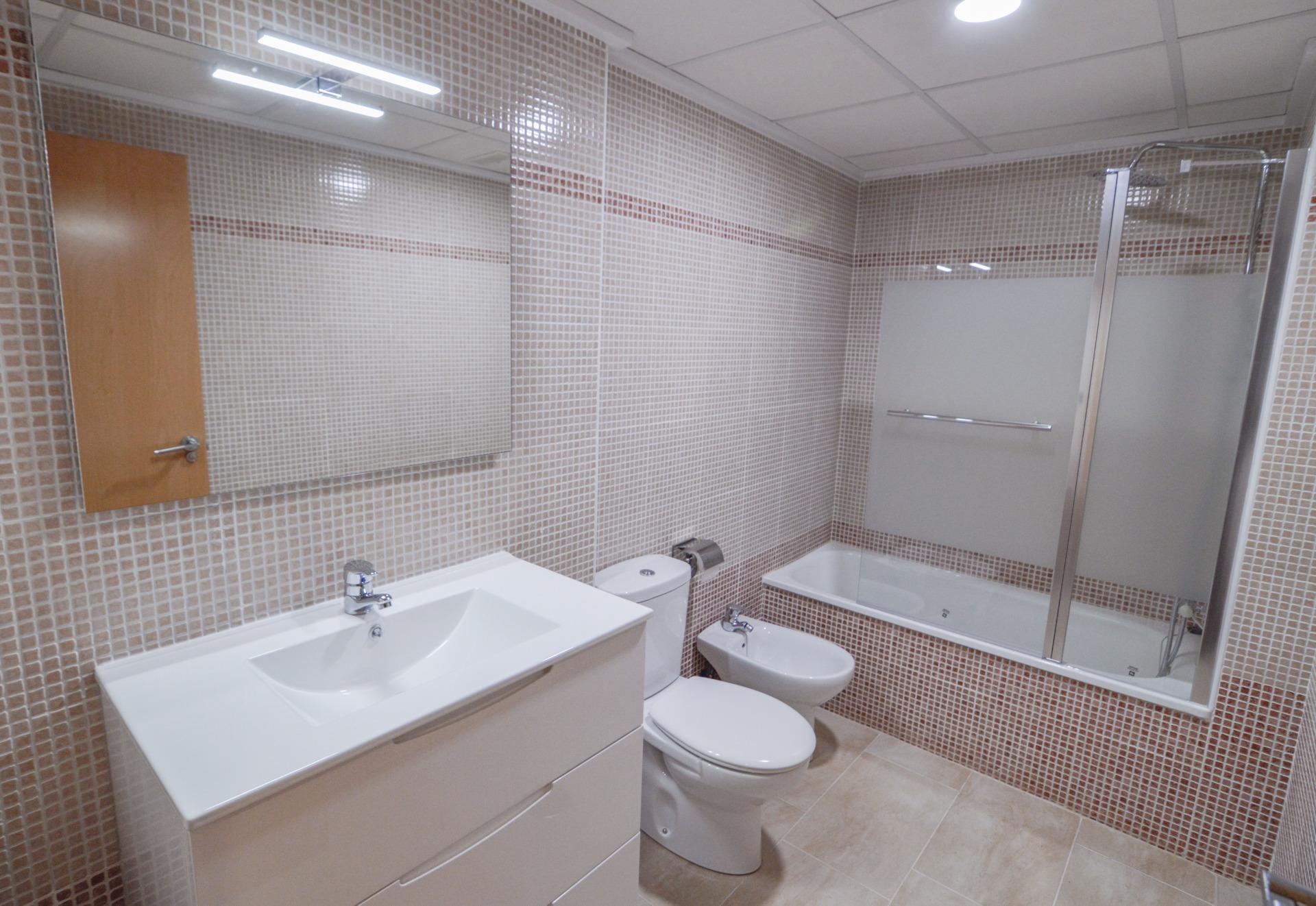 For sale - 2 Bedroom 2 Bathroom Apartment in Torrevieja - Playa Del Cura  - Alicante