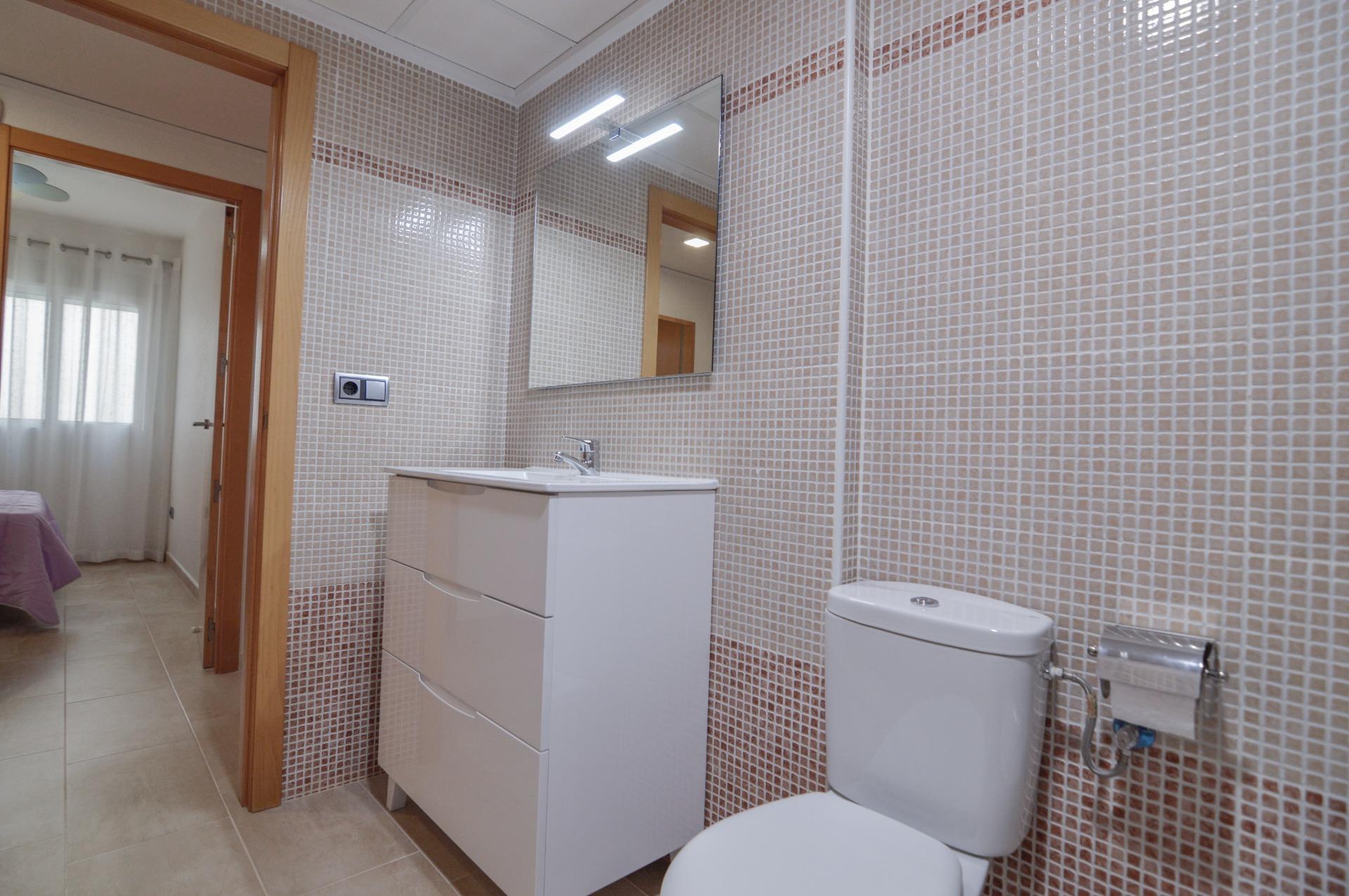 For sale - 2 Bedroom 2 Bathroom Apartment in Torrevieja - Playa Del Cura  - Alicante