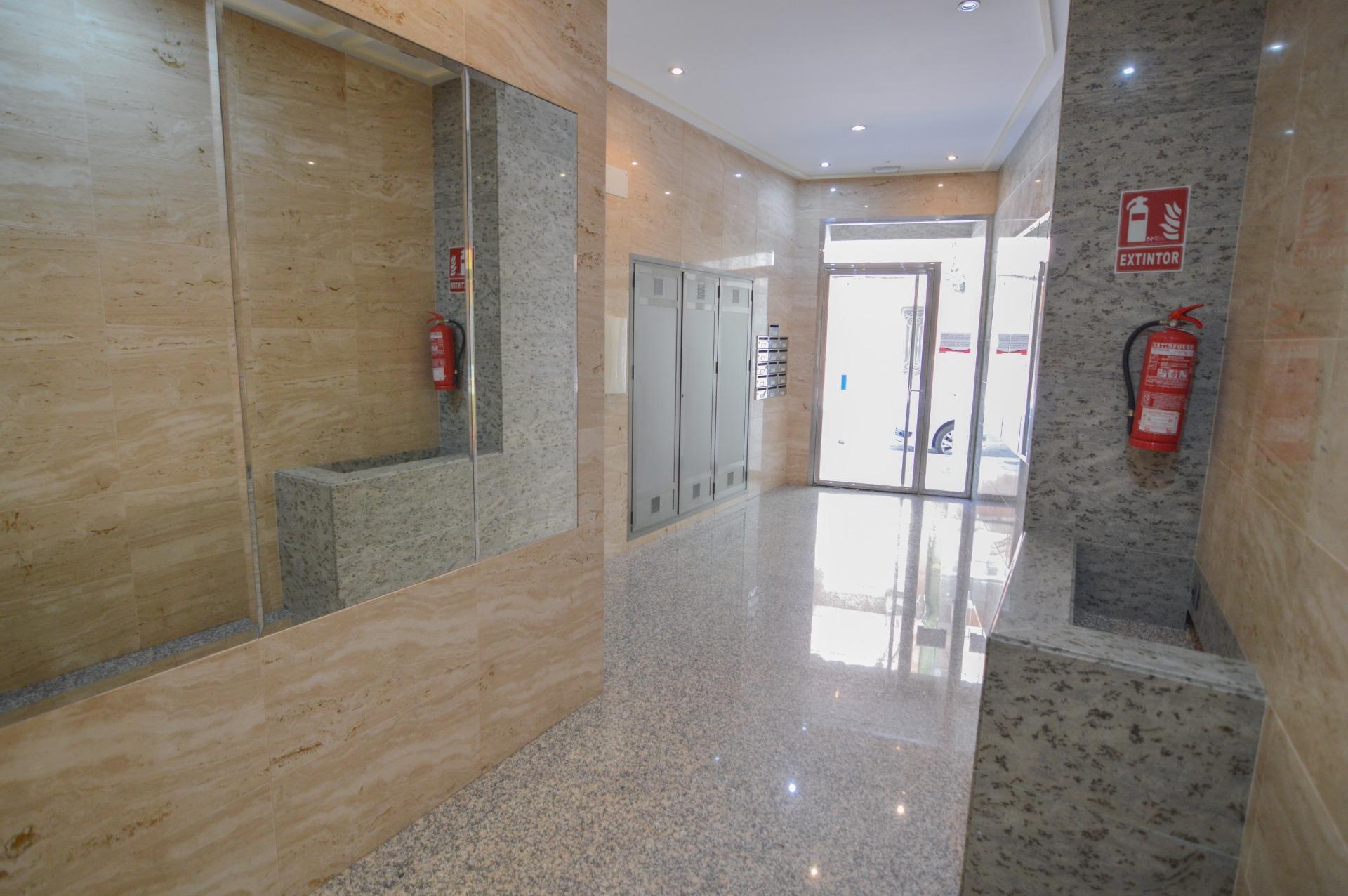 For sale - 2 Bedroom 2 Bathroom Apartment in Torrevieja - Playa Del Cura  - Alicante