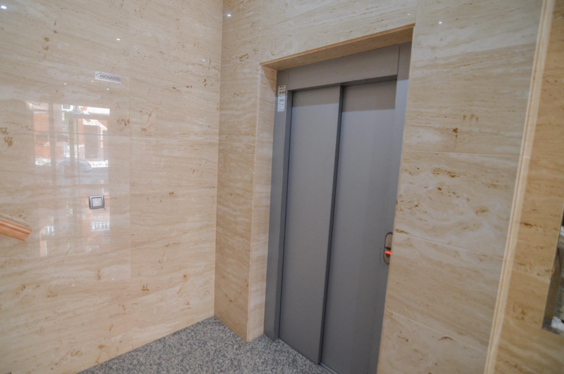 For sale - 2 Bedroom 2 Bathroom Apartment in Torrevieja - Playa Del Cura  - Alicante