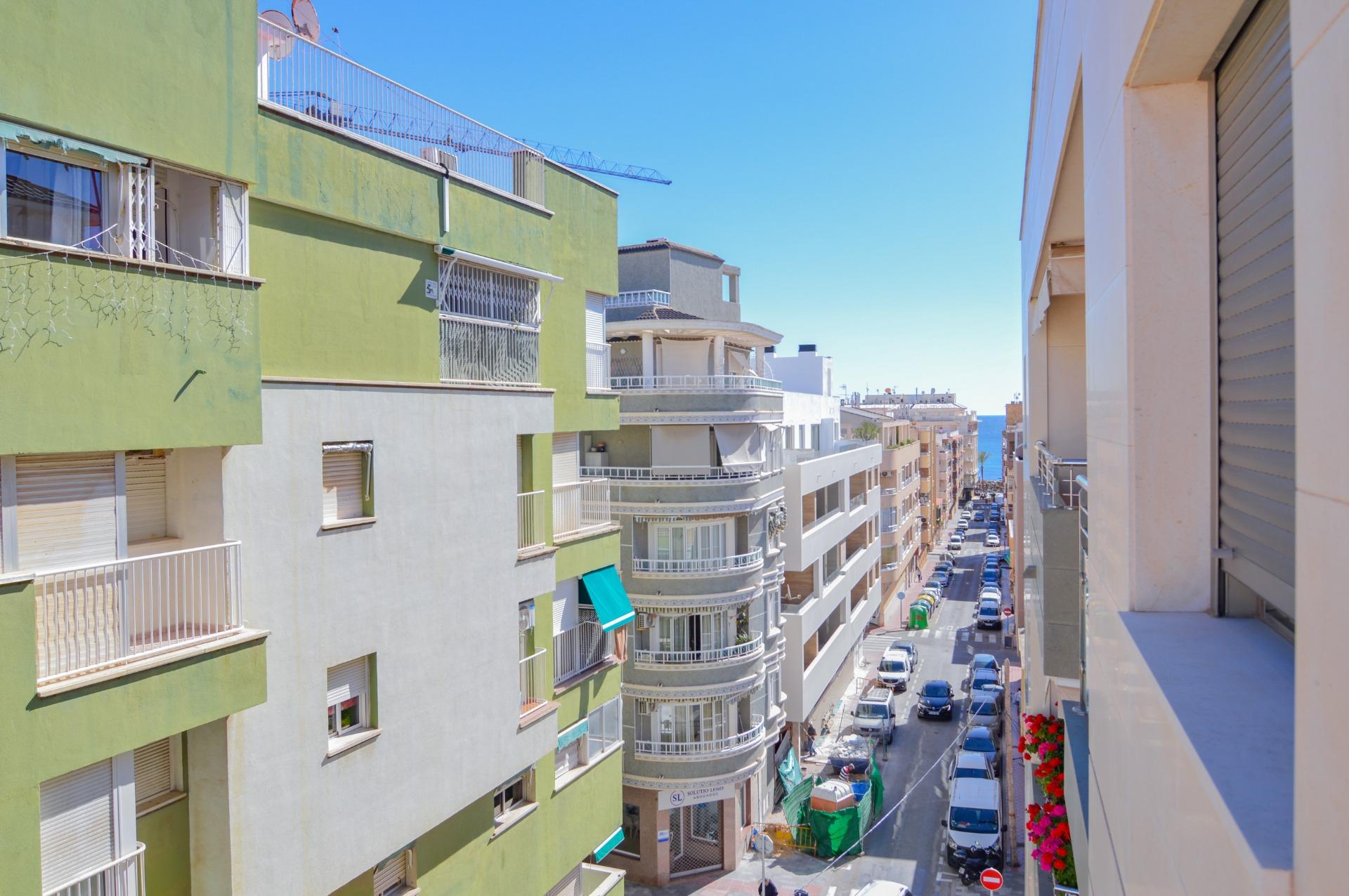 For sale - 2 Bedroom 2 Bathroom Apartment in Torrevieja - Playa Del Cura  - Alicante