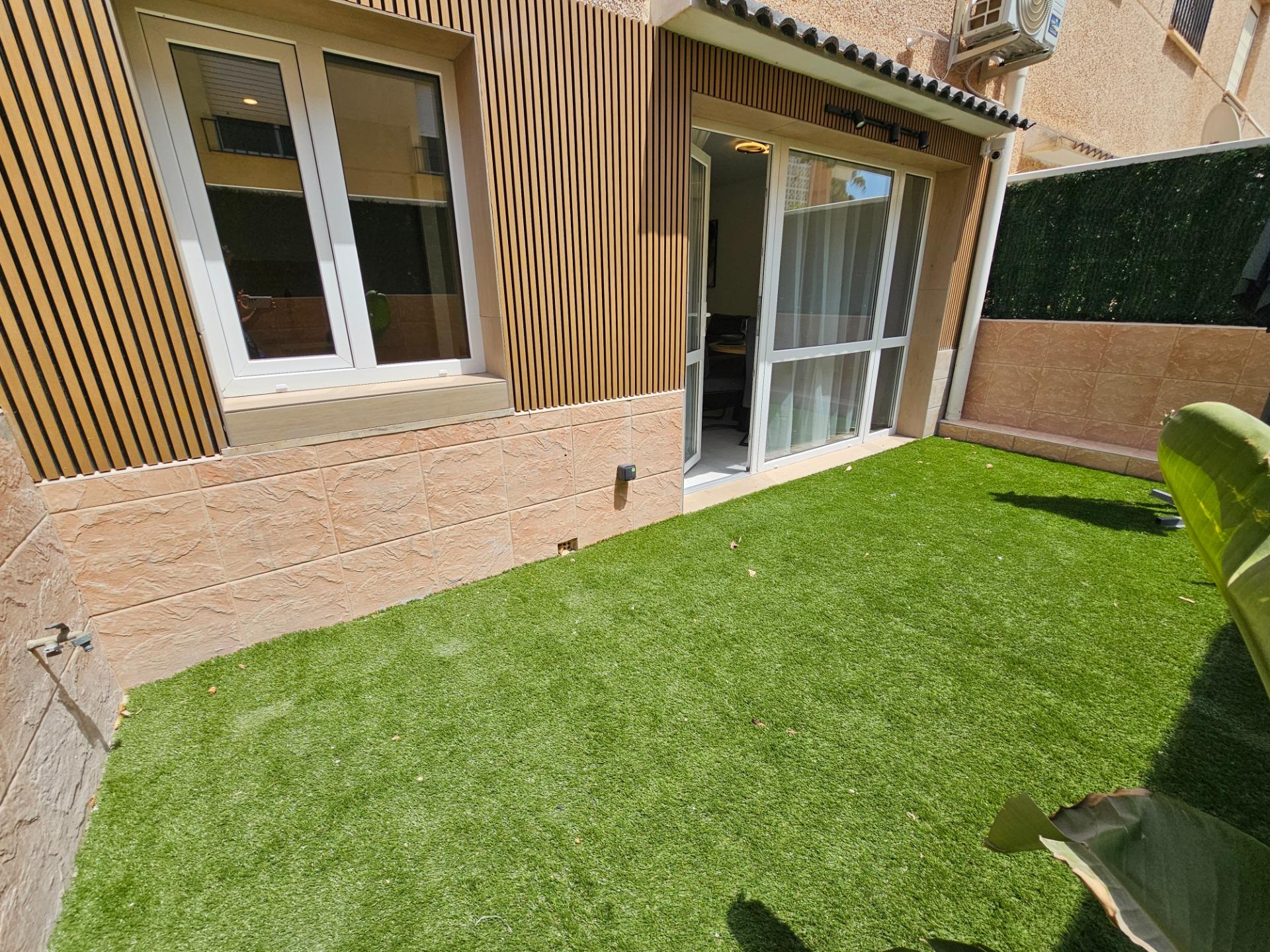 For sale - 3 Bedroom 2 Bathroom Bungalow in Torrevieja - Los Europeos  - Alicante