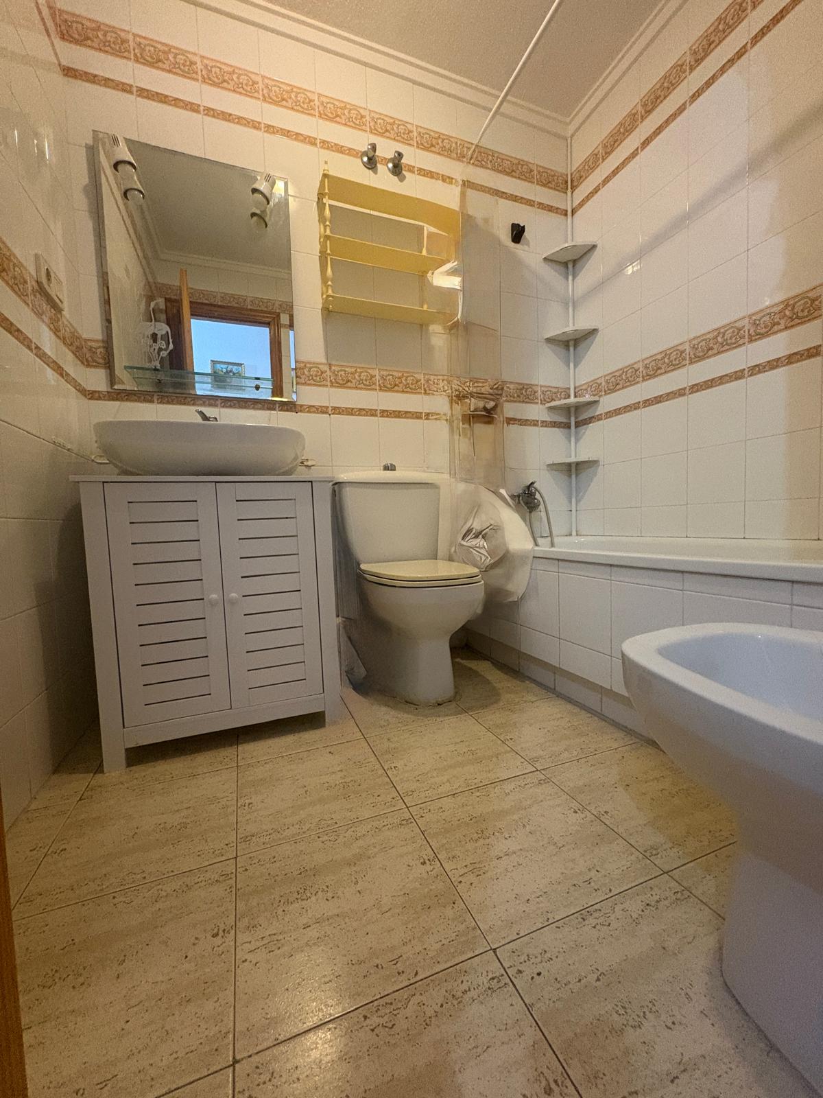 For sale - 2 Bedroom 1 Bathroom Apartment in Torrevieja - Costa Blanca  - Alicante