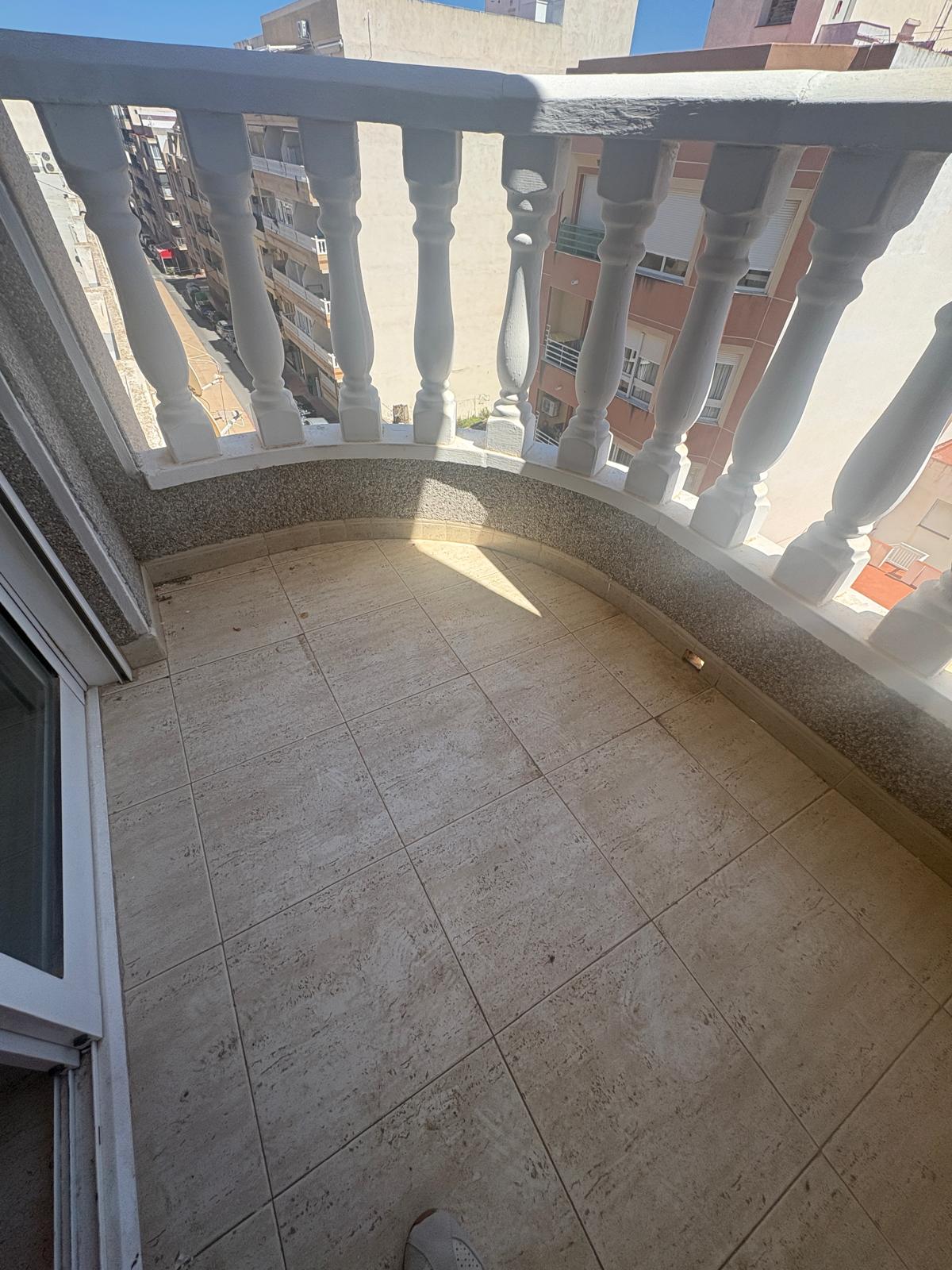 For sale - 2 Bedroom 1 Bathroom Apartment in Torrevieja - Costa Blanca  - Alicante