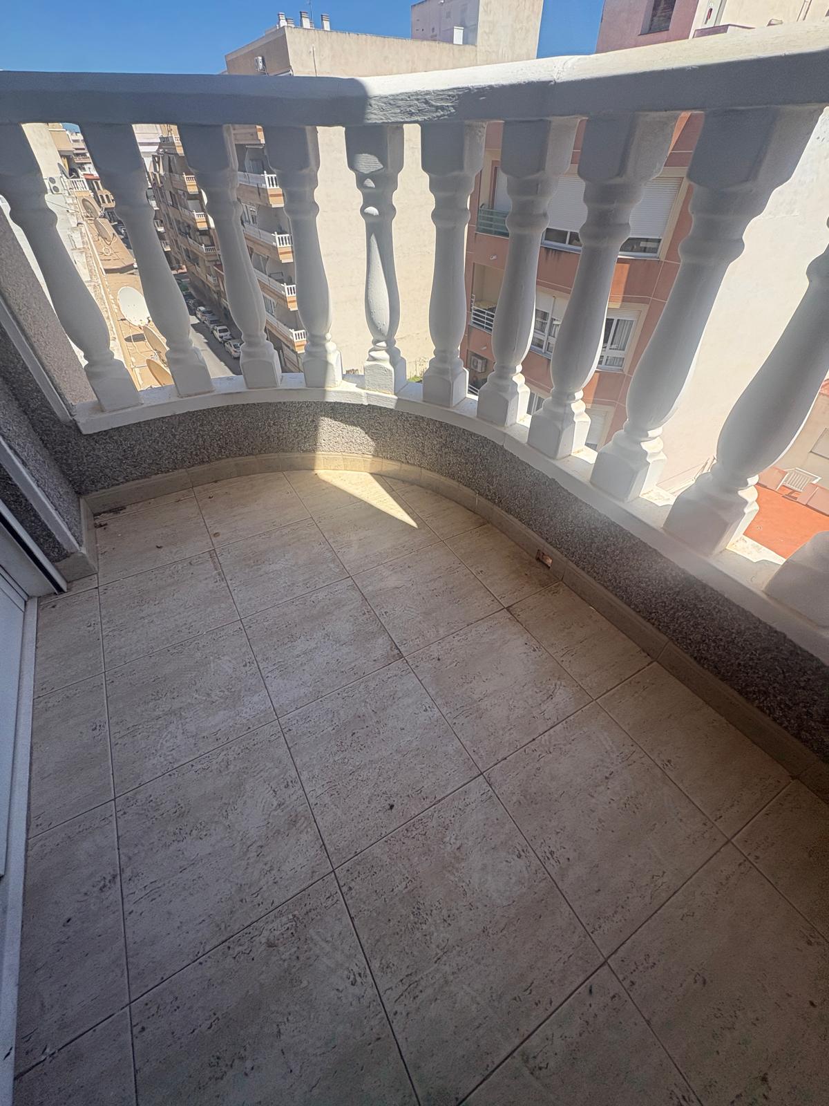 For sale - 2 Bedroom 1 Bathroom Apartment in Torrevieja - Costa Blanca  - Alicante
