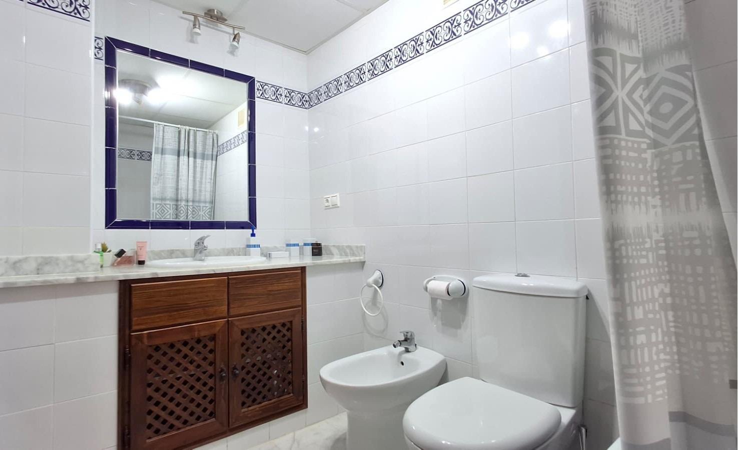 For sale - 2 Bedroom 2 Bathroom Apartment in Torrevieja - Los Frutales  - Alicante