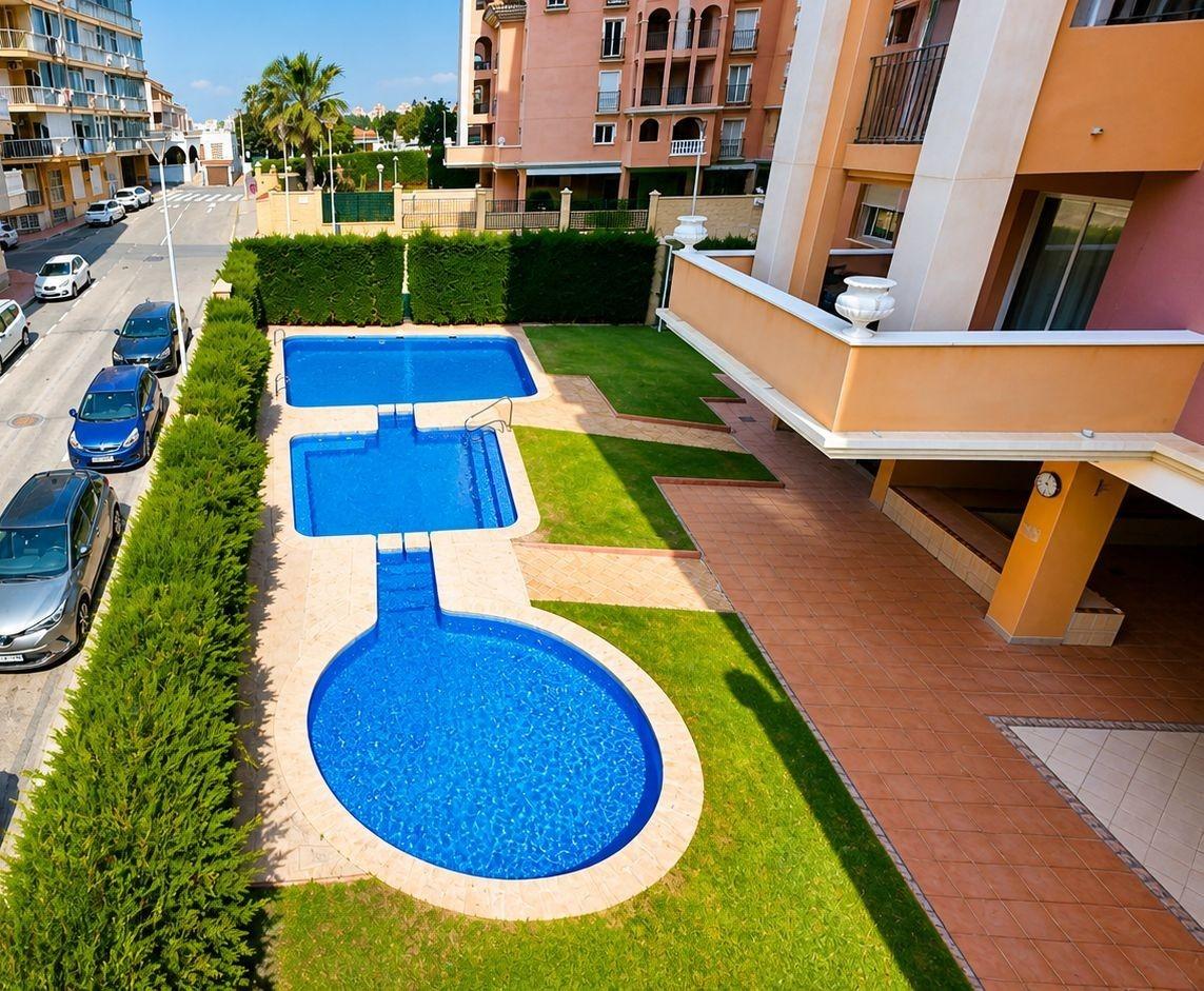 For sale - 2 Bedroom 2 Bathroom Apartment in Torrevieja - Los Frutales  - Alicante