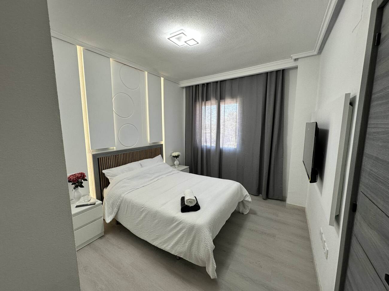 For sale - 3 Bedroom 2 Bathroom Apartment in Torrevieja - Centro  - Alicante