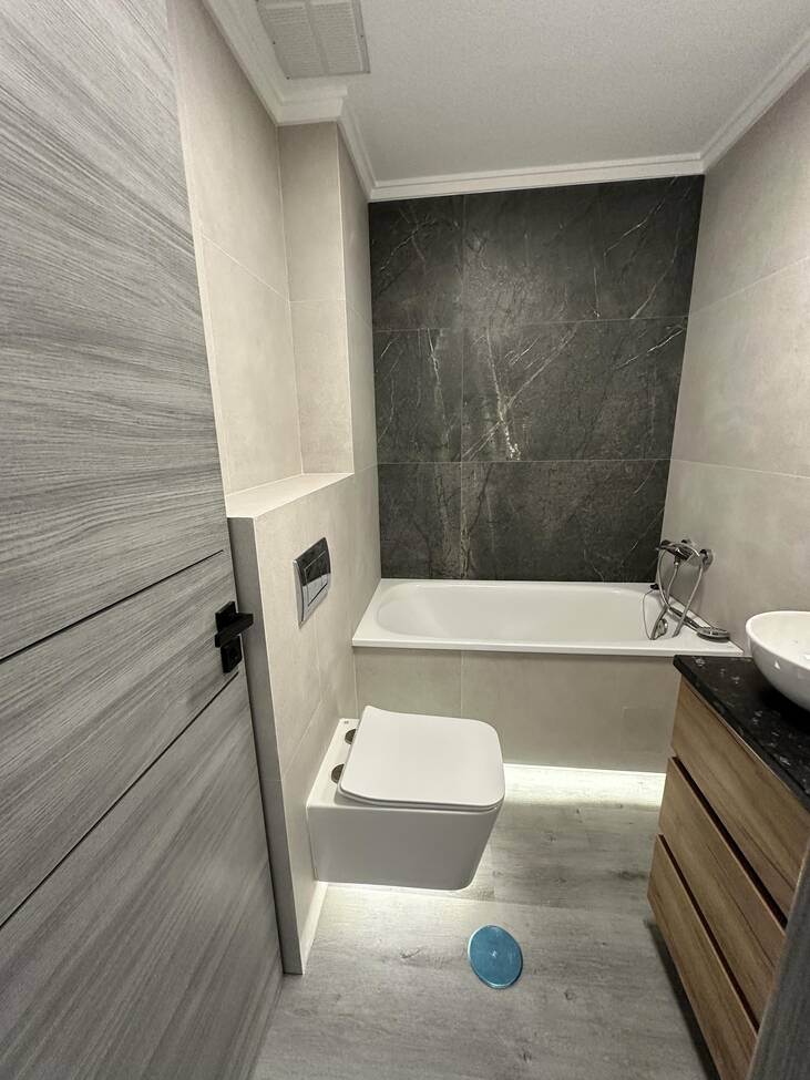 For sale - 3 Bedroom 2 Bathroom Apartment in Torrevieja - Centro  - Alicante