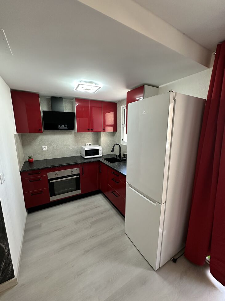 For sale - 3 Bedroom 2 Bathroom Apartment in Torrevieja - Centro  - Alicante