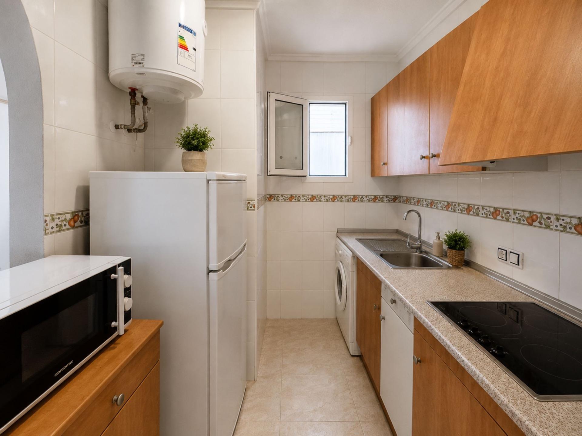 For sale - 2 Bedroom 1 Bathroom Apartment in Torrevieja - Estacion De Autobuses  - Alicante
