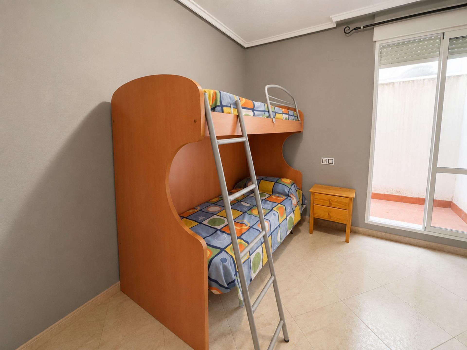 For sale - 2 Bedroom 1 Bathroom Apartment in Torrevieja - Estacion De Autobuses  - Alicante