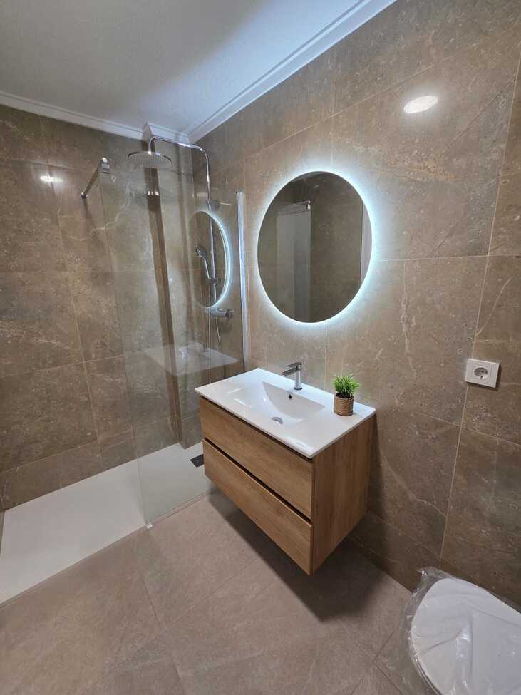 For sale - 3 Bedroom 2 Bathroom Apartment in Torrevieja - Habaneras  - Alicante