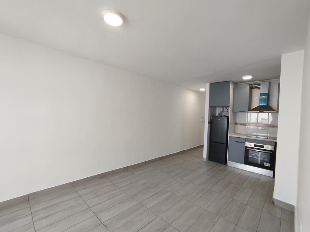 For sale - 2 Bedroom 1 Bathroom Apartment in Torrevieja - Habaneras  - Alicante