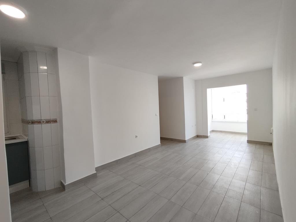 For sale - 2 Bedroom 1 Bathroom Apartment in Torrevieja - Habaneras  - Alicante