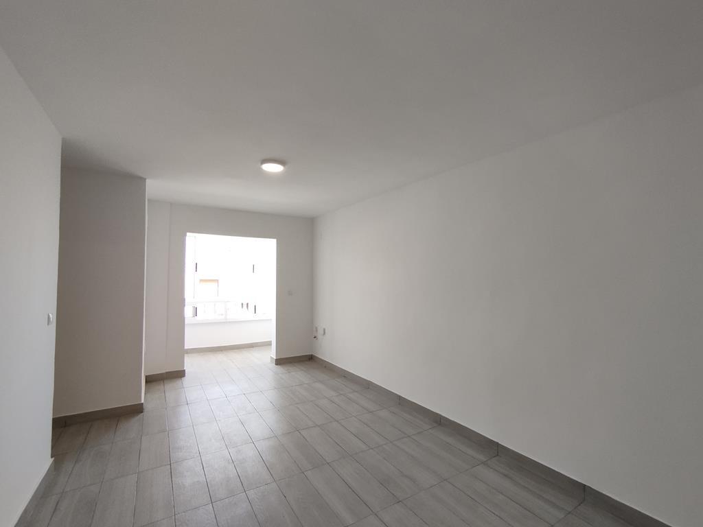 For sale - 2 Bedroom 1 Bathroom Apartment in Torrevieja - Habaneras  - Alicante