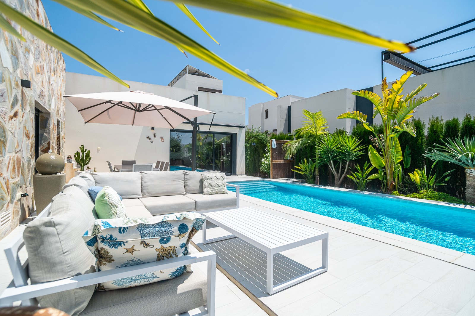 For sale - 3 Bedroom 2 Bathroom Villa in Algorfa - Inland  - Alicante