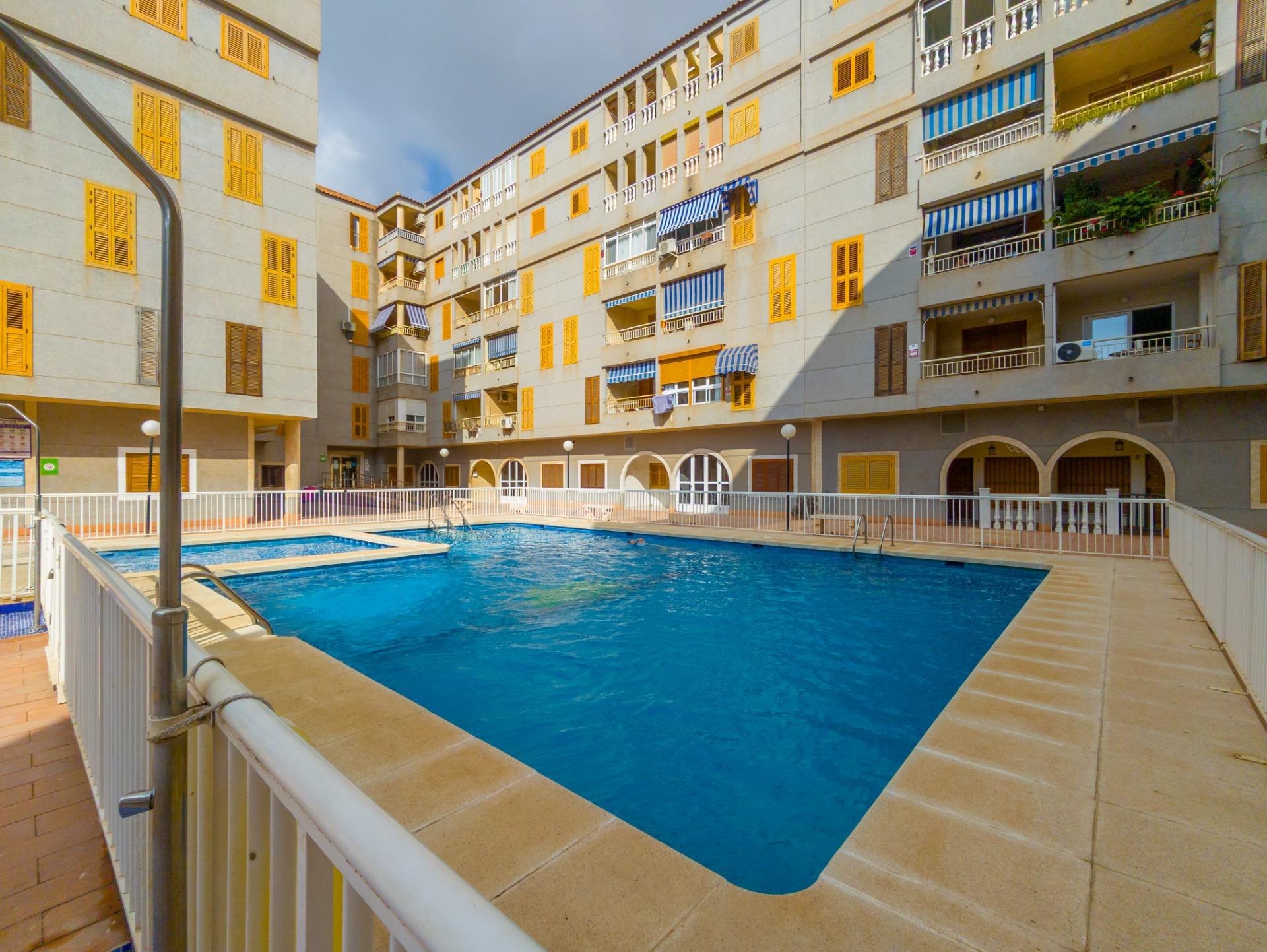 For sale - 2 Bedroom 1 Bathroom Apartment in Torrevieja - Acequion  - Alicante