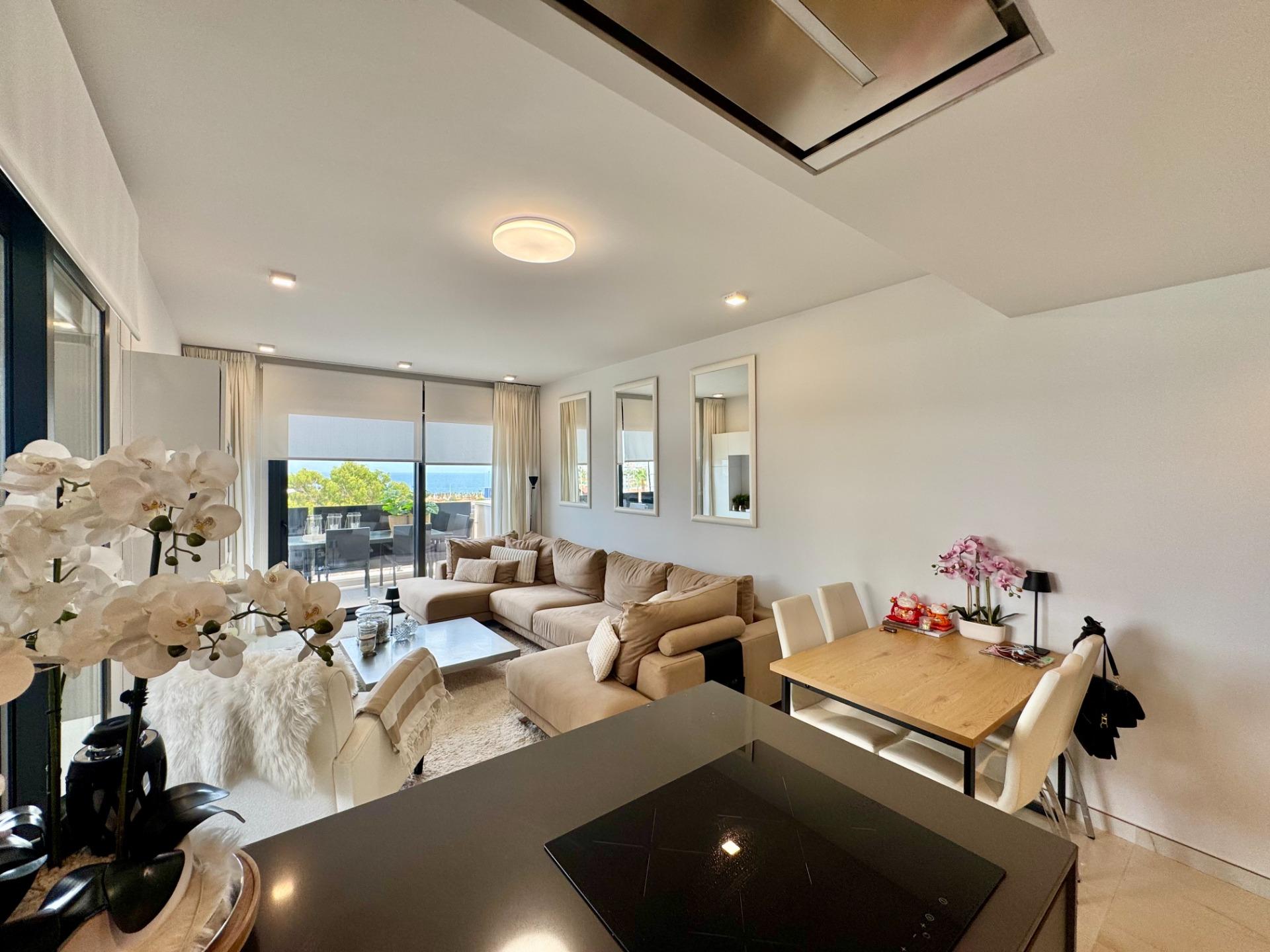For sale - 3 Bedroom 2 Bathroom Apartment in Orihuela Costa - Punta Prima  - Alicante