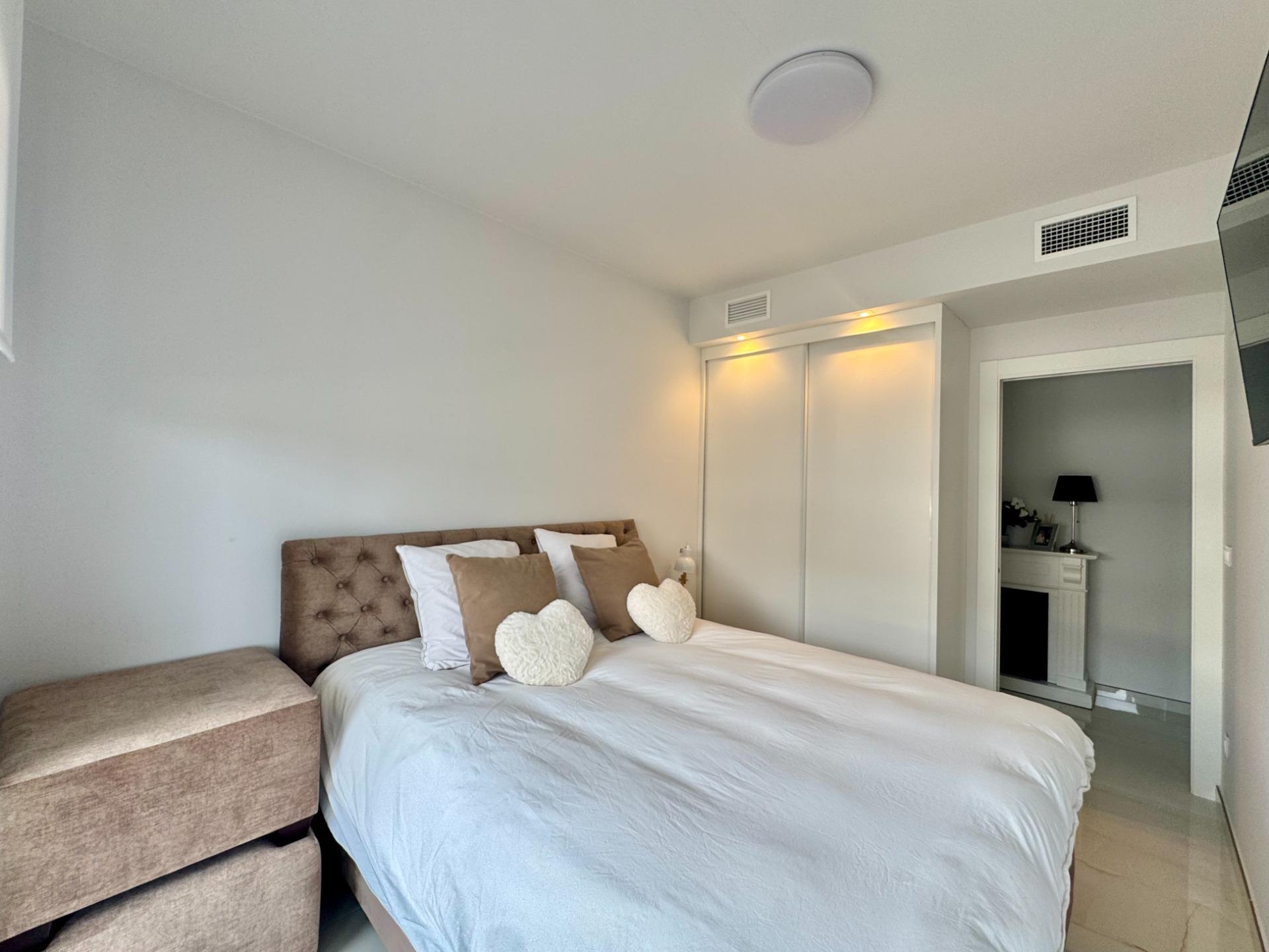 For sale - 3 Bedroom 2 Bathroom Apartment in Orihuela Costa - Punta Prima  - Alicante