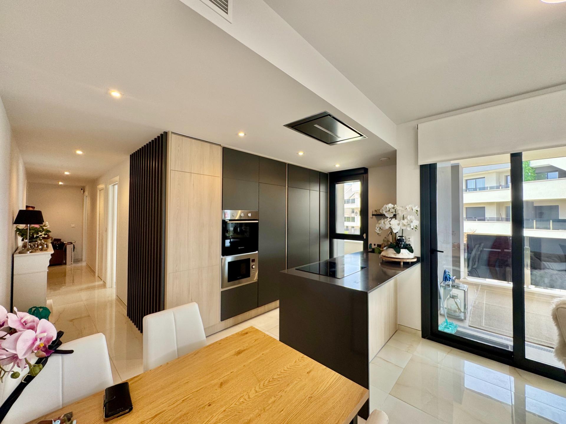 For sale - 3 Bedroom 2 Bathroom Apartment in Orihuela Costa - Punta Prima  - Alicante