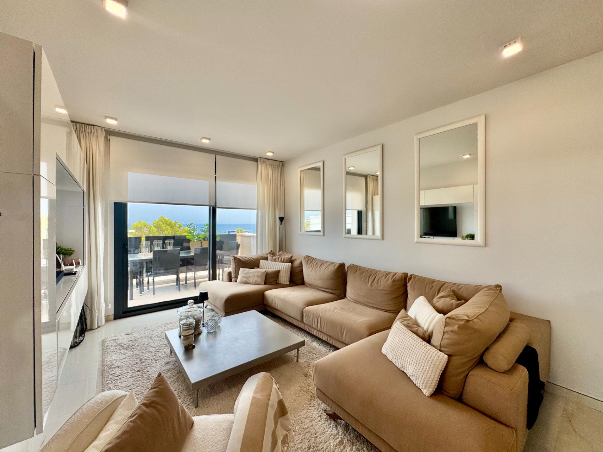 For sale - 3 Bedroom 2 Bathroom Apartment in Orihuela Costa - Punta Prima  - Alicante