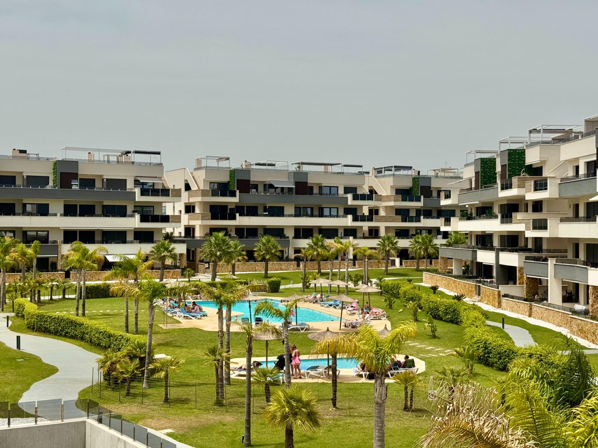 For sale - 3 Bedroom 2 Bathroom Apartment in Orihuela Costa - Punta Prima  - Alicante