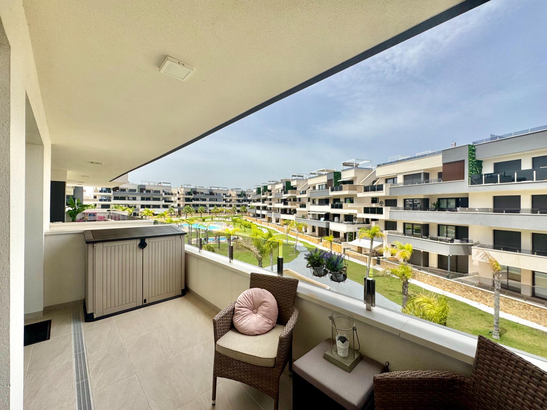 For sale - 3 Bedroom 2 Bathroom Apartment in Orihuela Costa - Punta Prima  - Alicante