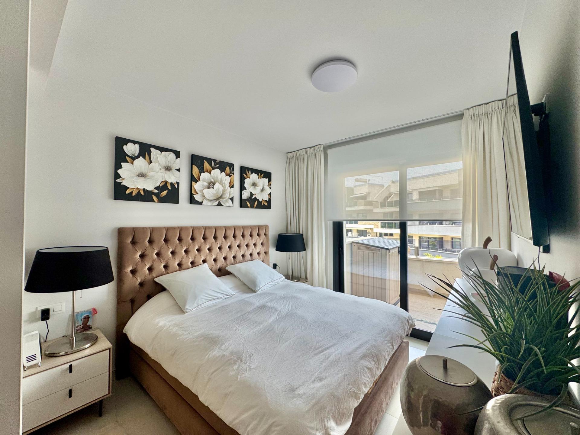 For sale - 3 Bedroom 2 Bathroom Apartment in Orihuela Costa - Punta Prima  - Alicante
