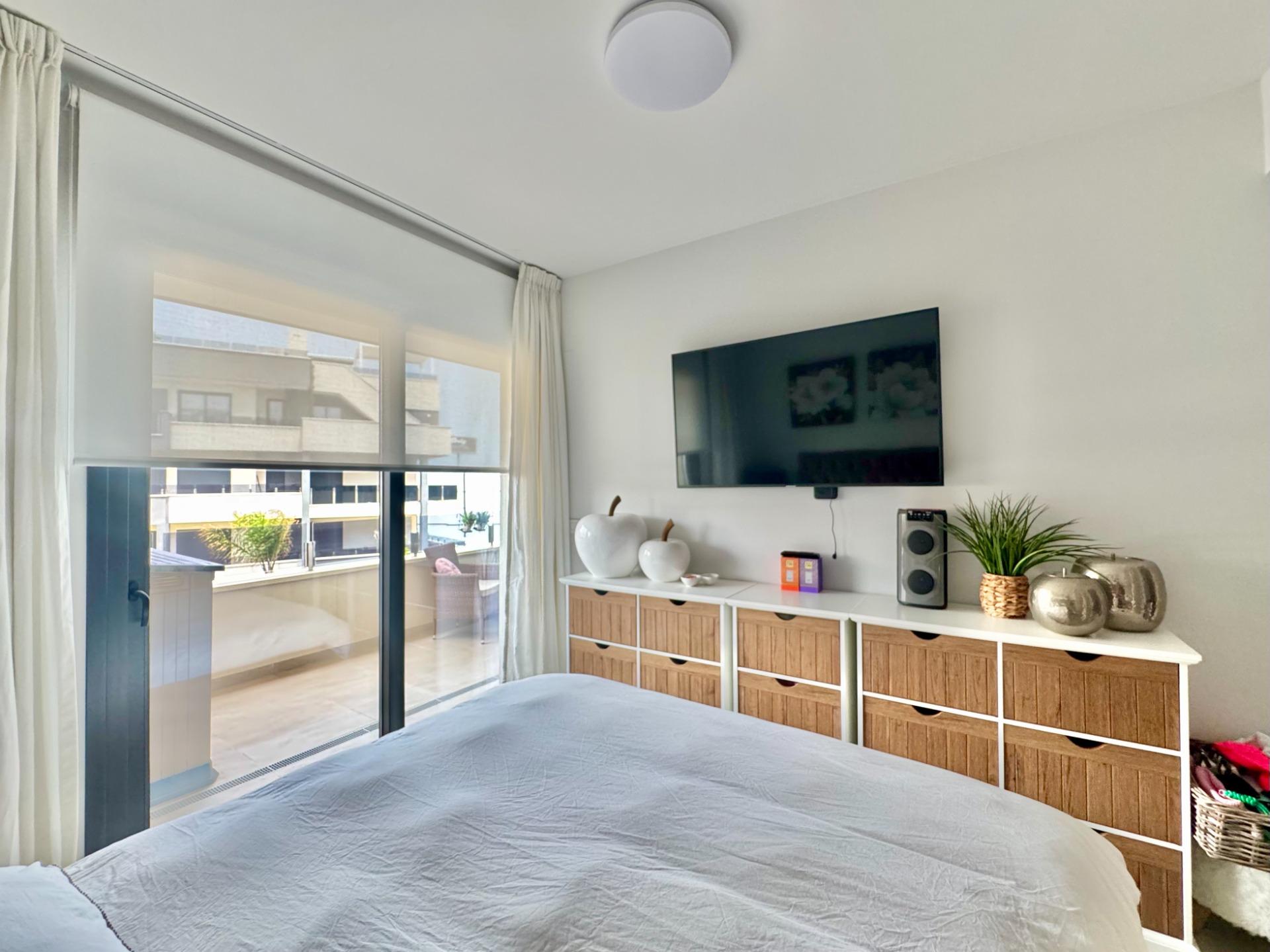 For sale - 3 Bedroom 2 Bathroom Apartment in Orihuela Costa - Punta Prima  - Alicante