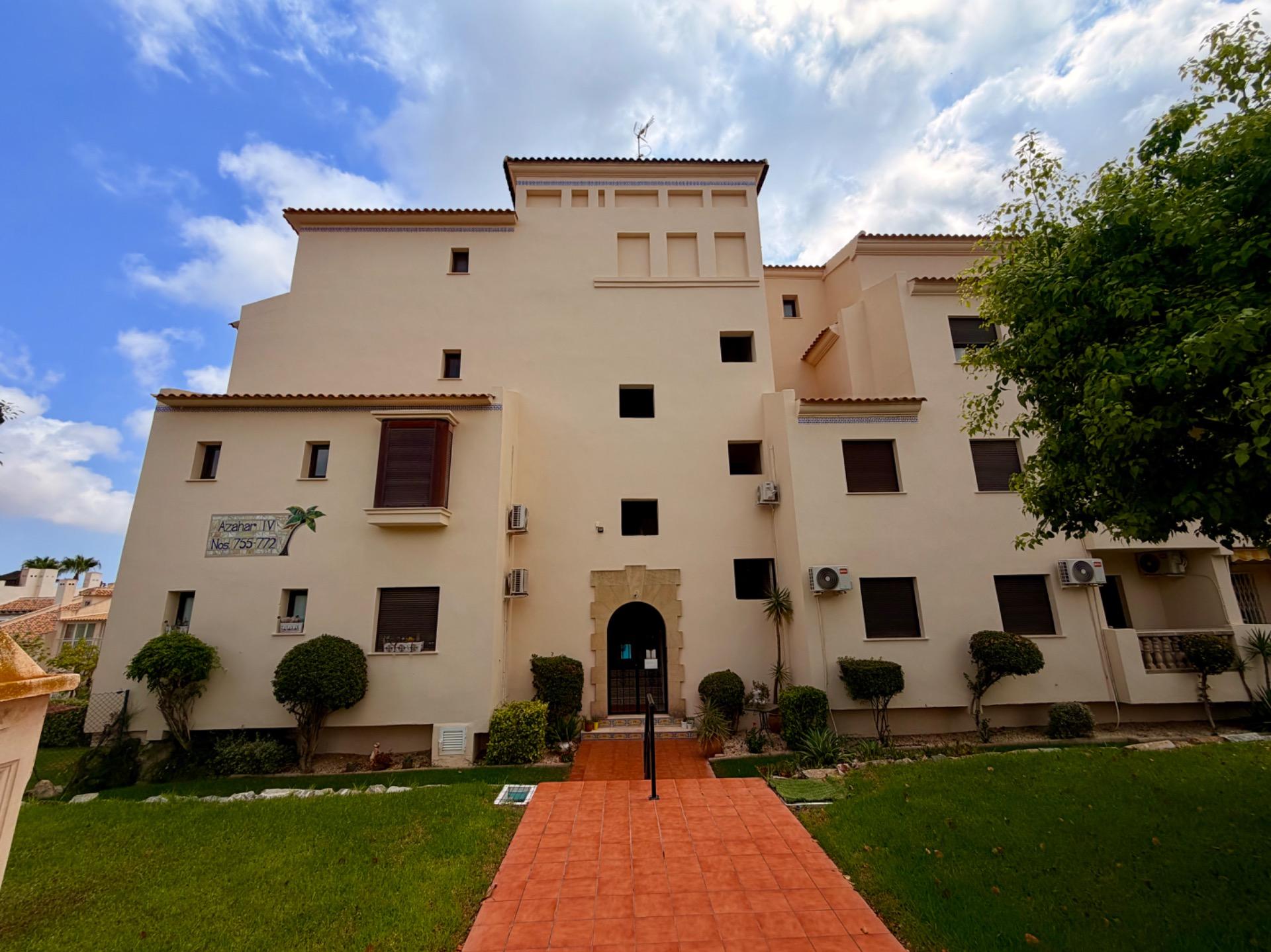 For sale - 3 Bedroom 2 Bathroom Penthouse in Orihuela Costa - Las Ramblas  - Alicante