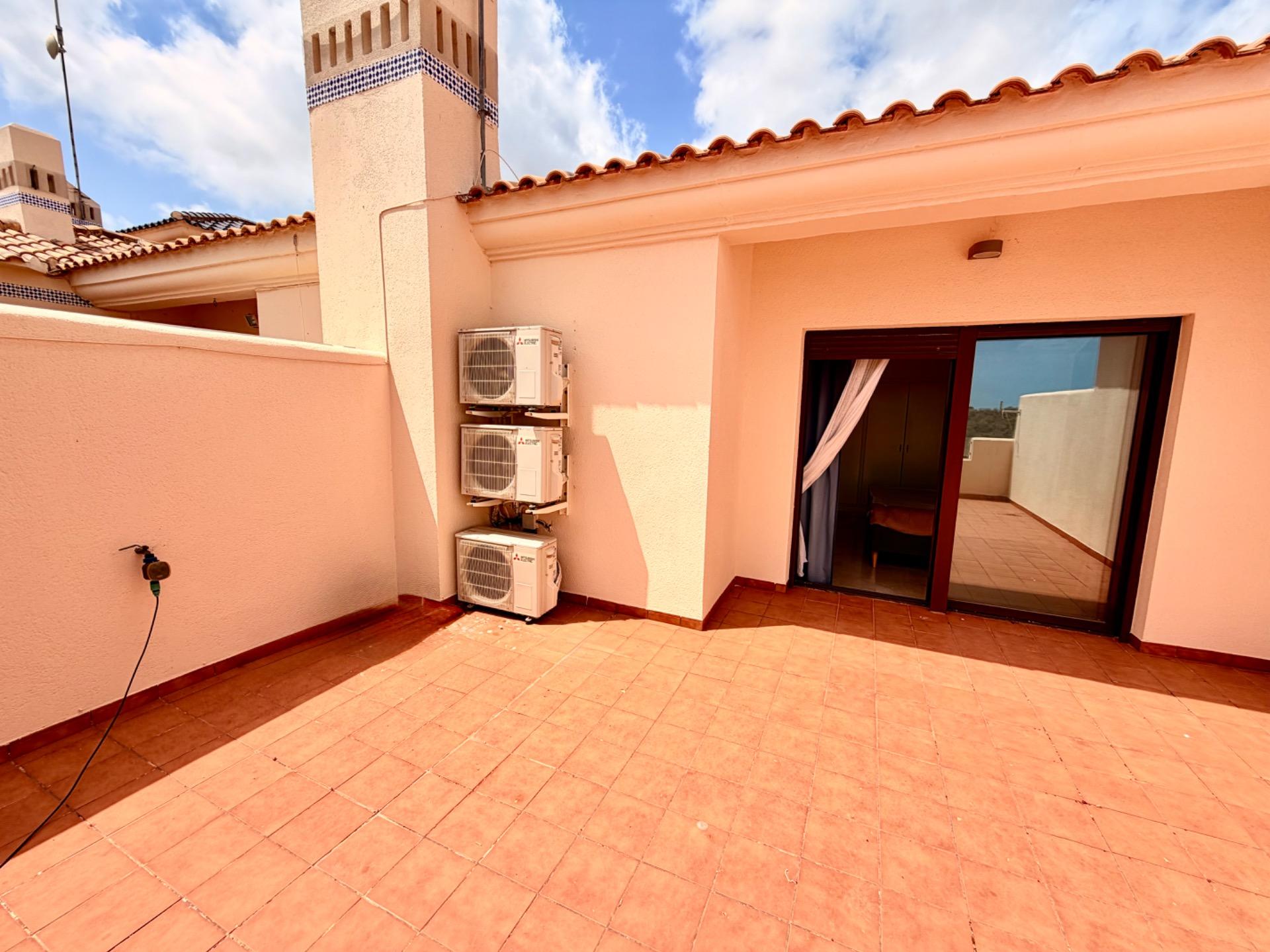 For sale - 3 Bedroom 2 Bathroom Penthouse in Orihuela Costa - Las Ramblas  - Alicante