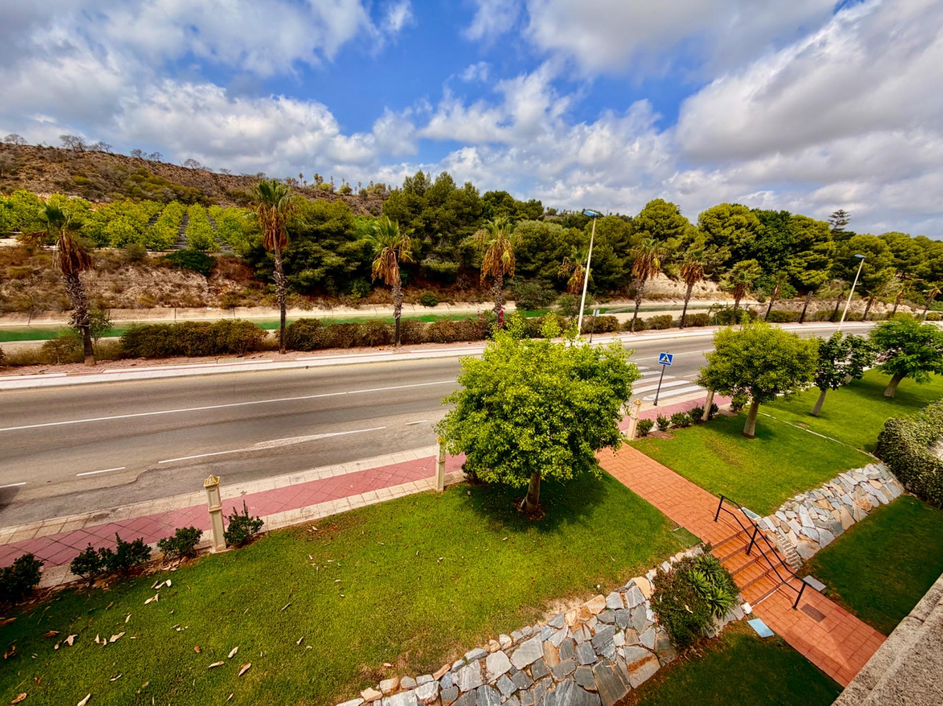 For sale - 3 Bedroom 2 Bathroom Penthouse in Orihuela Costa - Las Ramblas  - Alicante