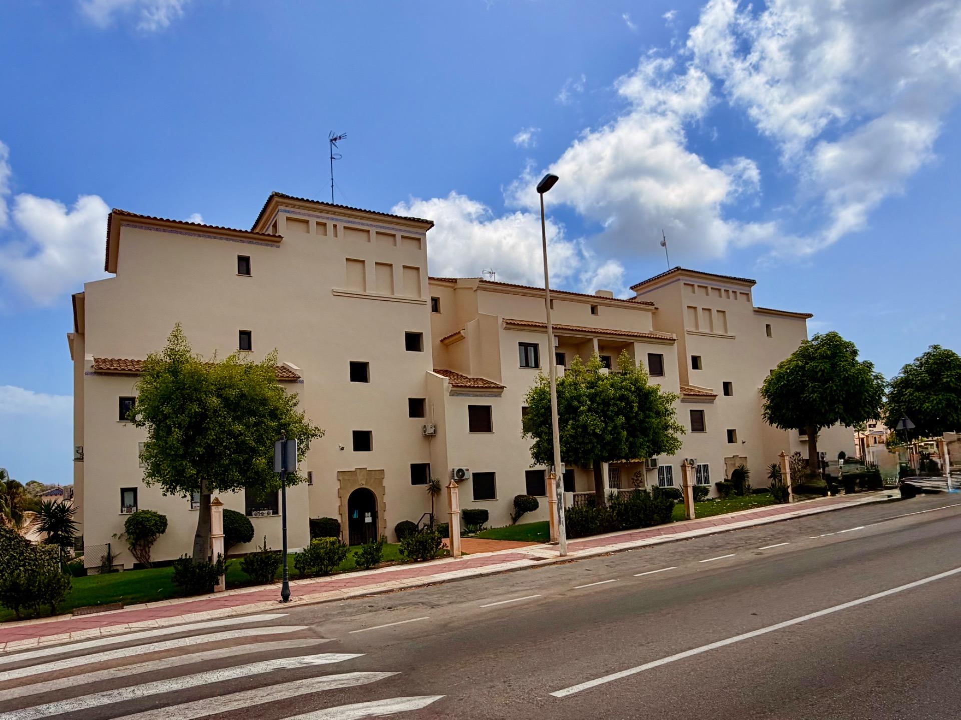 For sale - 3 Bedroom 2 Bathroom Penthouse in Orihuela Costa - Las Ramblas  - Alicante
