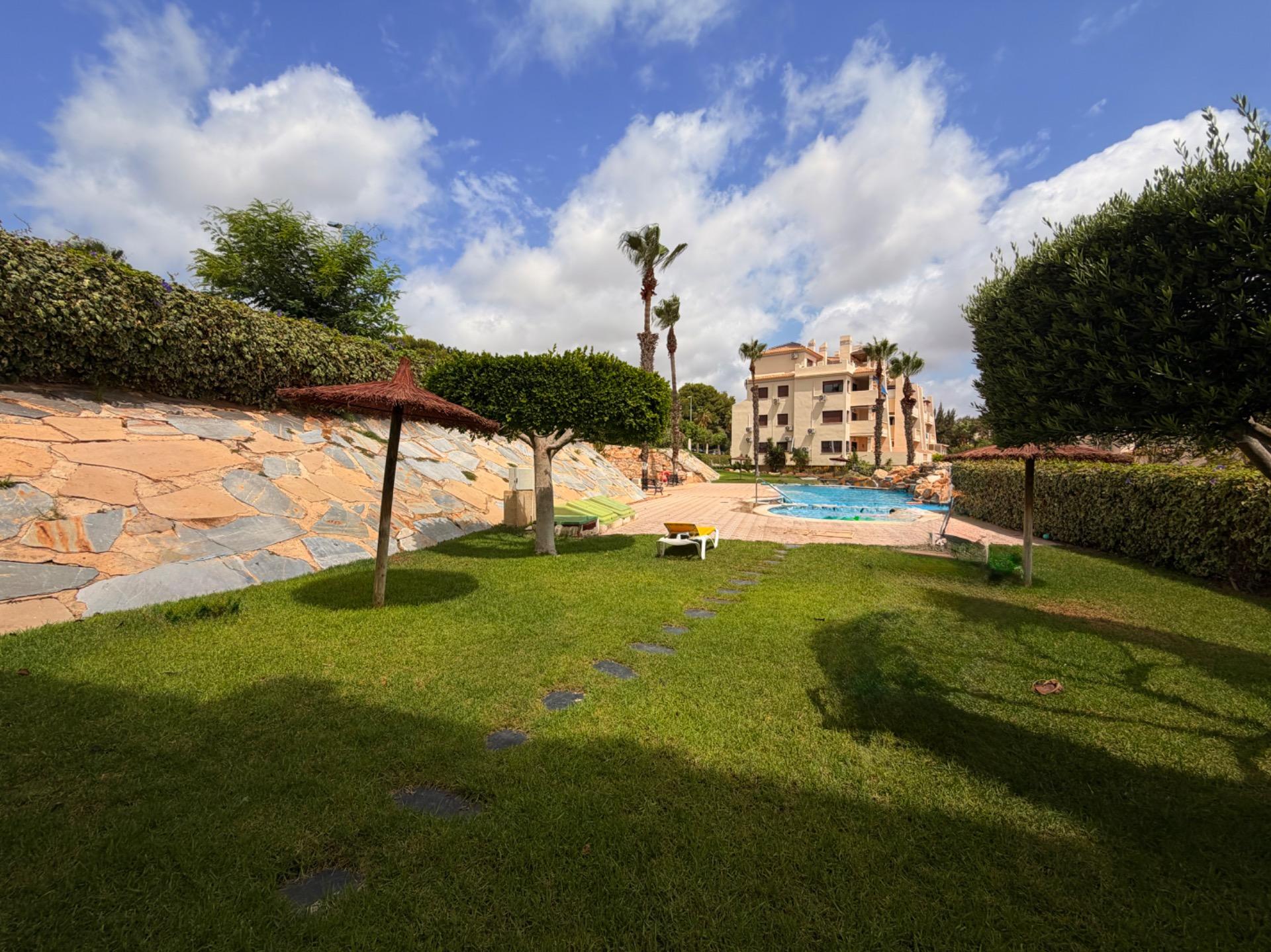 For sale - 3 Bedroom 2 Bathroom Penthouse in Orihuela Costa - Las Ramblas  - Alicante