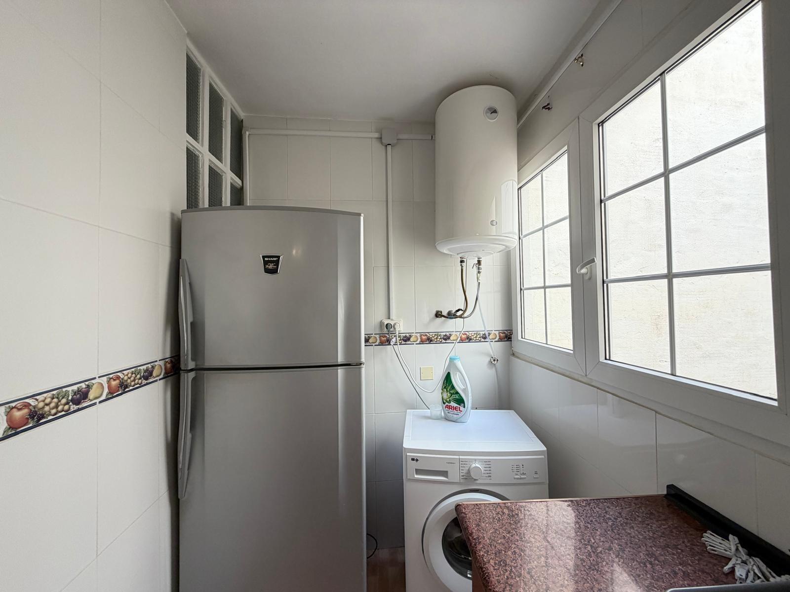 For sale - 2 Bedroom 1 Bathroom Apartment in Torrevieja - Playa Del Cura  - Alicante