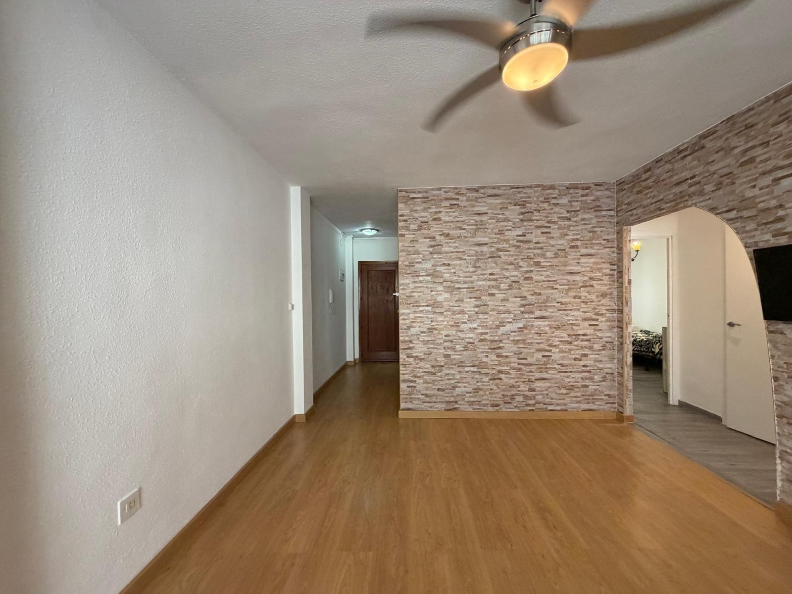 For sale - 2 Bedroom 1 Bathroom Apartment in Torrevieja - Playa Del Cura  - Alicante
