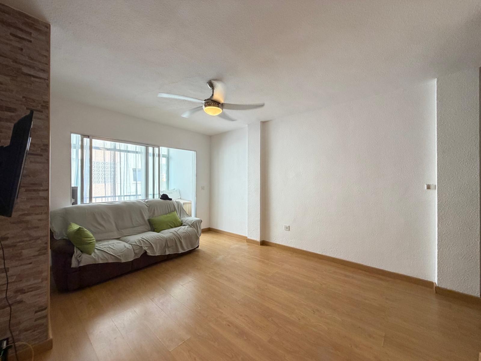 For sale - 2 Bedroom 1 Bathroom Apartment in Torrevieja - Playa Del Cura  - Alicante