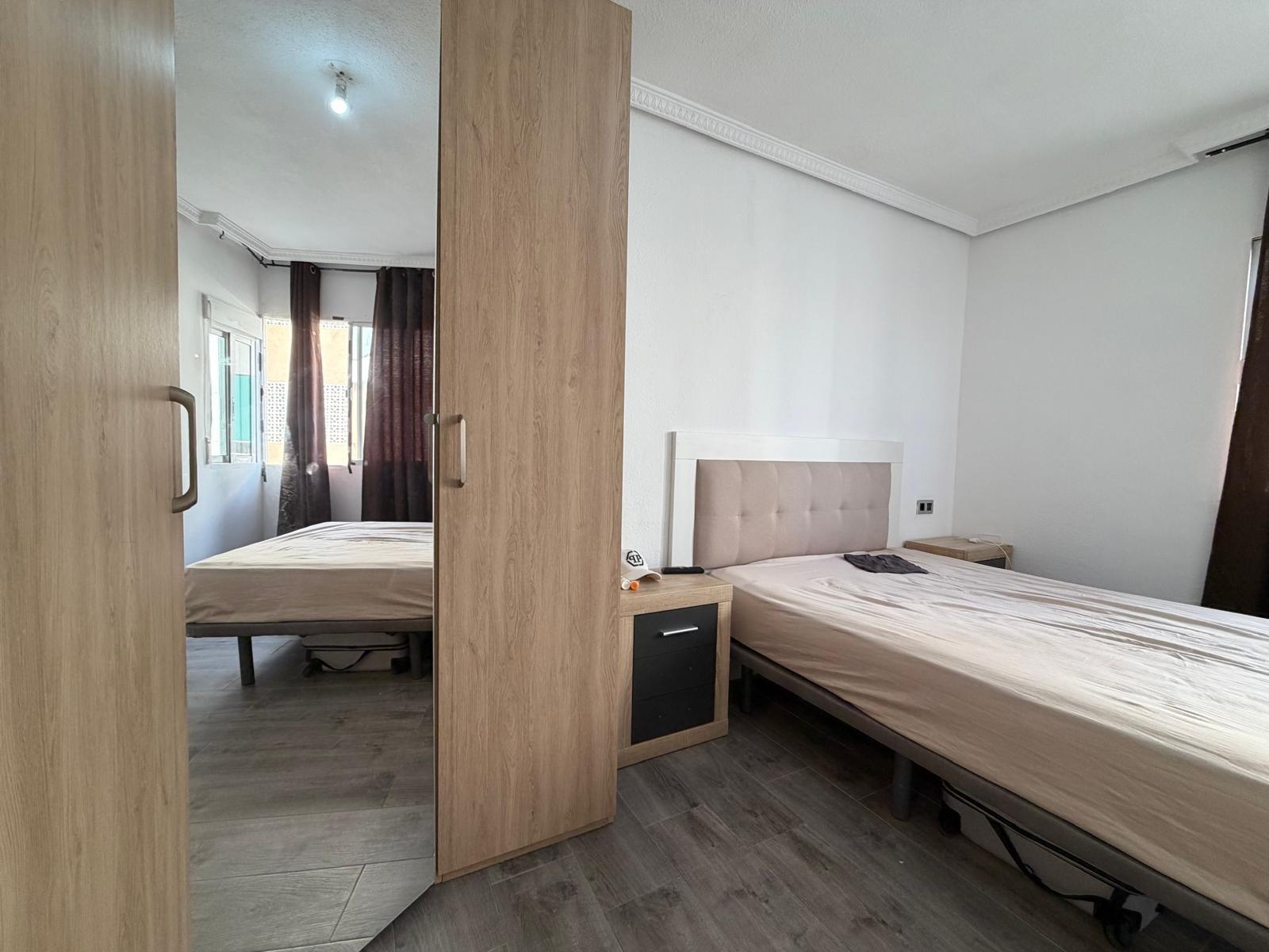 For sale - 2 Bedroom 1 Bathroom Apartment in Torrevieja - Playa Del Cura  - Alicante