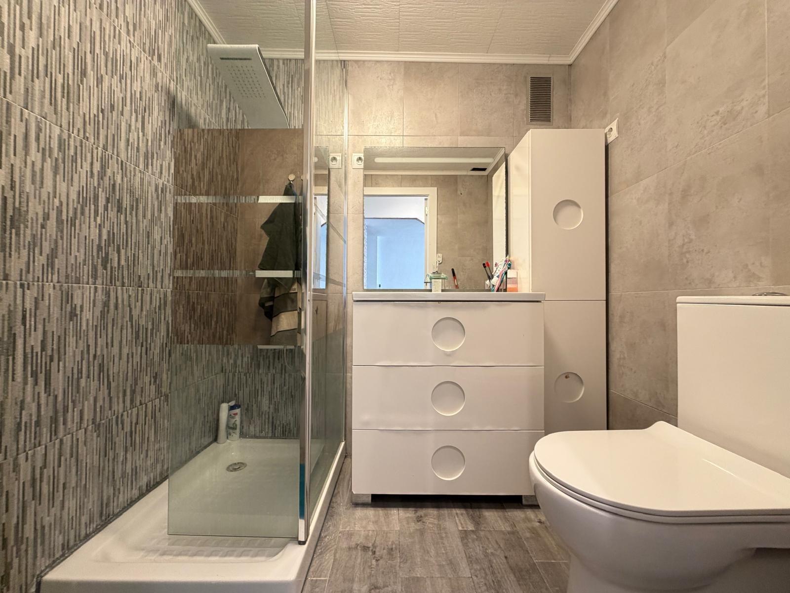 For sale - 2 Bedroom 1 Bathroom Apartment in Torrevieja - Playa Del Cura  - Alicante