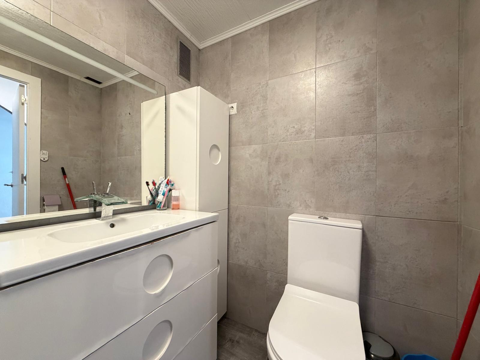 For sale - 2 Bedroom 1 Bathroom Apartment in Torrevieja - Playa Del Cura  - Alicante