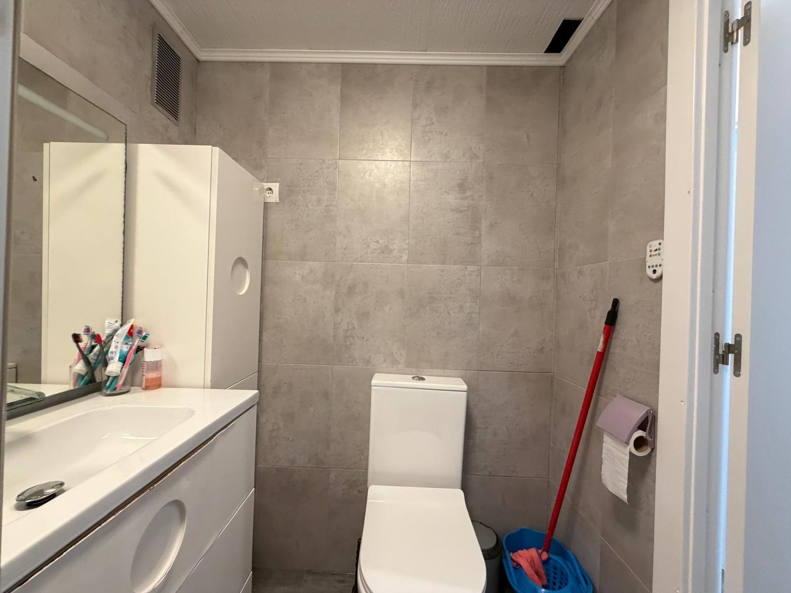 For sale - 2 Bedroom 1 Bathroom Apartment in Torrevieja - Playa Del Cura  - Alicante