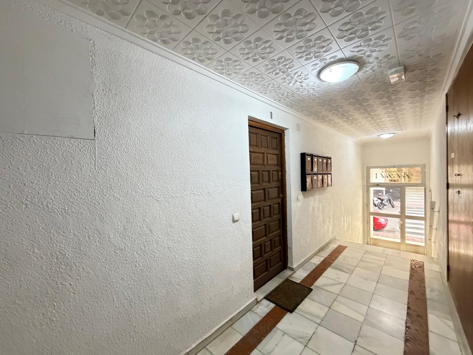 For sale - 2 Bedroom 1 Bathroom Apartment in Torrevieja - Playa Del Cura  - Alicante