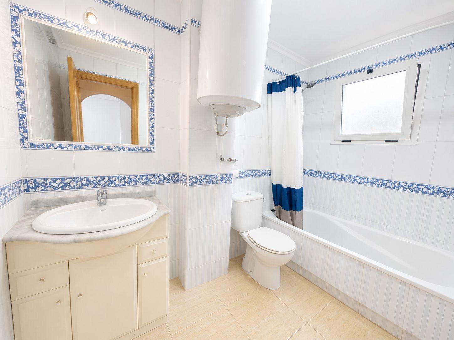 Sold - 2 Bedroom 1 Bathroom Apartment in Torrevieja - Playa Del Cura  - Alicante