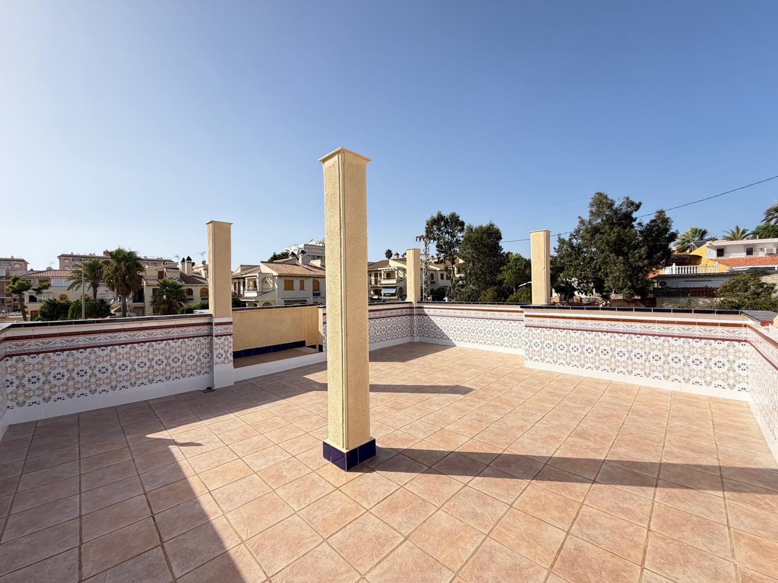 For sale - 2 Bedroom 1 Bathroom Town House in Torrevieja - Miramar - Torre Del Moro  - Alicante